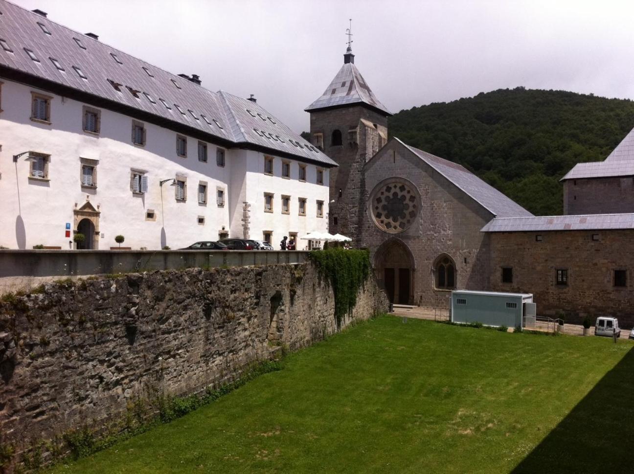 Hotel Roncesvalles Eksteriør bilde